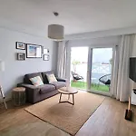 Flower Pool Apartament